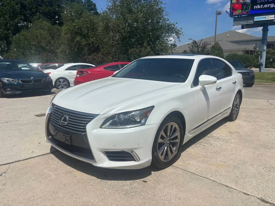 2014 Lexus LS 4th Gen - Image 4 of 7