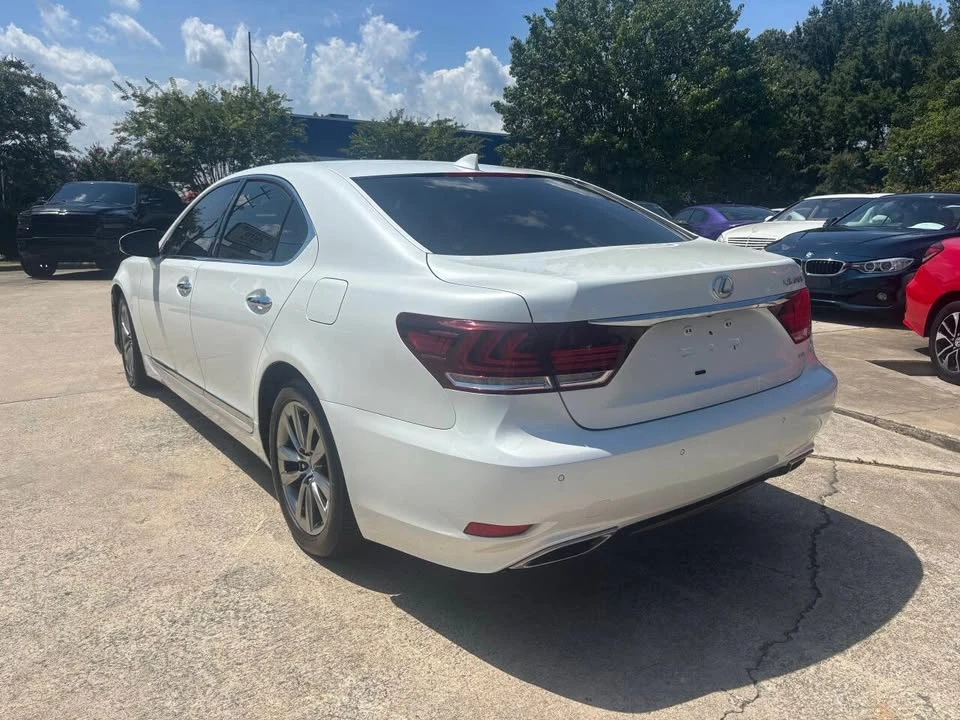 2014 Lexus LS 4th Gen - Image 9 of 20