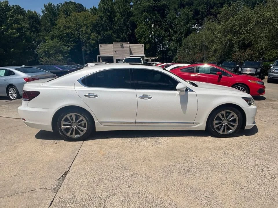 2014 Lexus LS 4th Gen - Image 5 of 7
