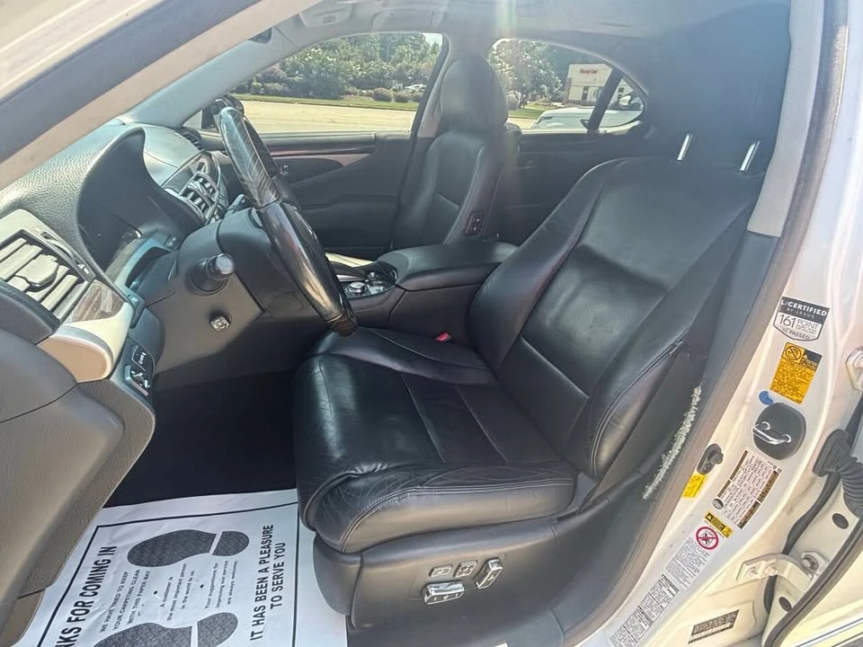 2014 Lexus LS 4th Gen - Image 12 of 20