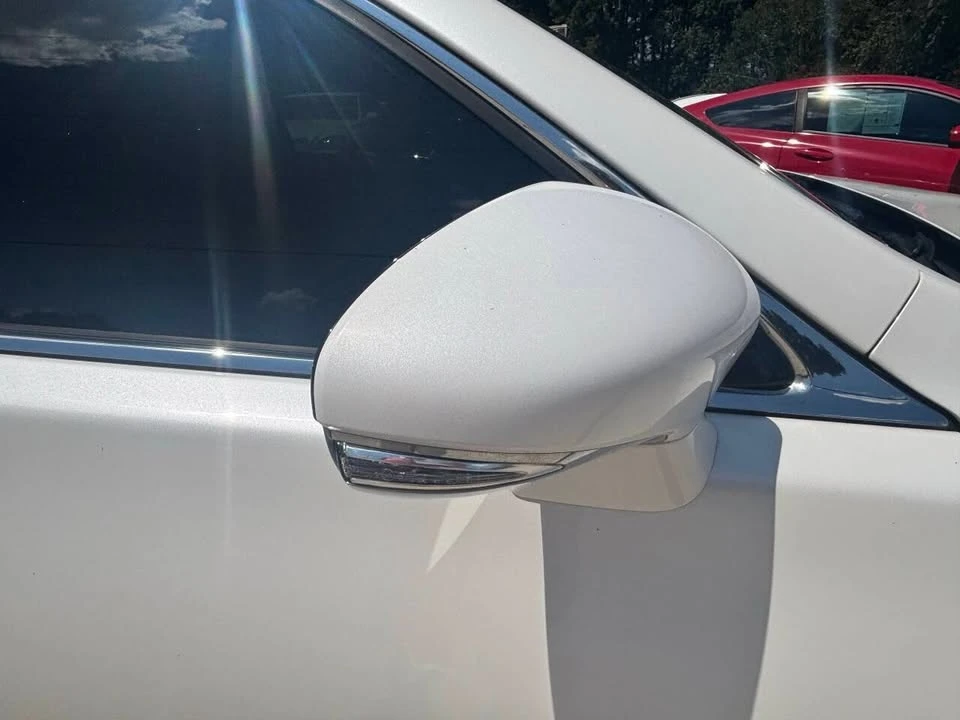 2014 Lexus LS 4th Gen - Image 11 of 20