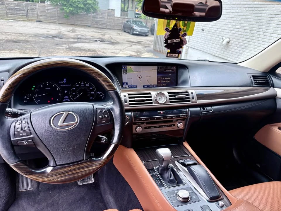 2014 Lexus LS 4th Gen - Image 7 of 10