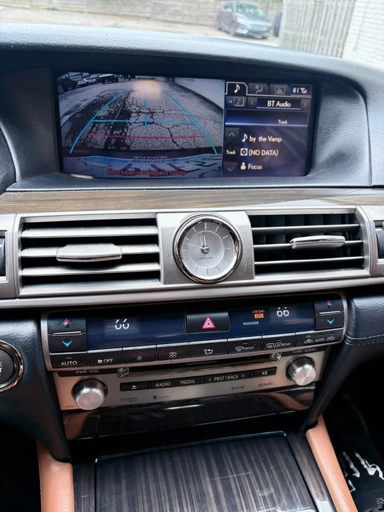 2014 Lexus LS 4th Gen - Image 9 of 10