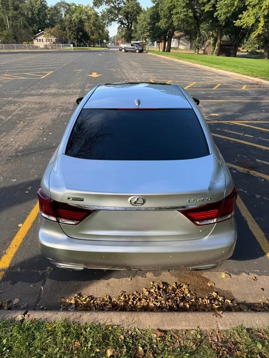 2014 Lexus LS 4th Gen - Image 7 of 20