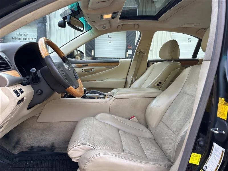 2014 Lexus LS 4th Gen - Image 12 of 20