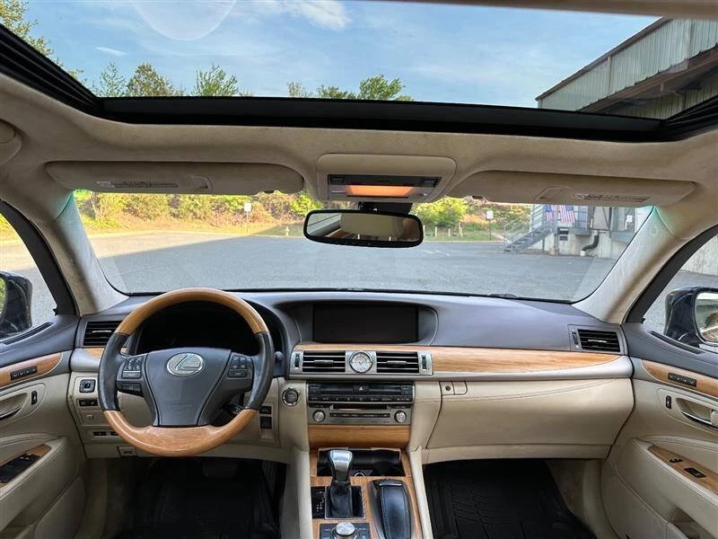 2014 Lexus LS 4th Gen - Image 17 of 20