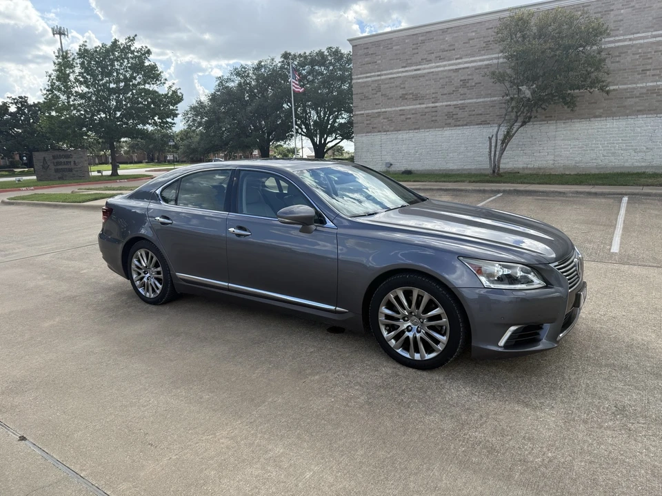 2014 Lexus LS 4th Gen - Image 2 of 23
