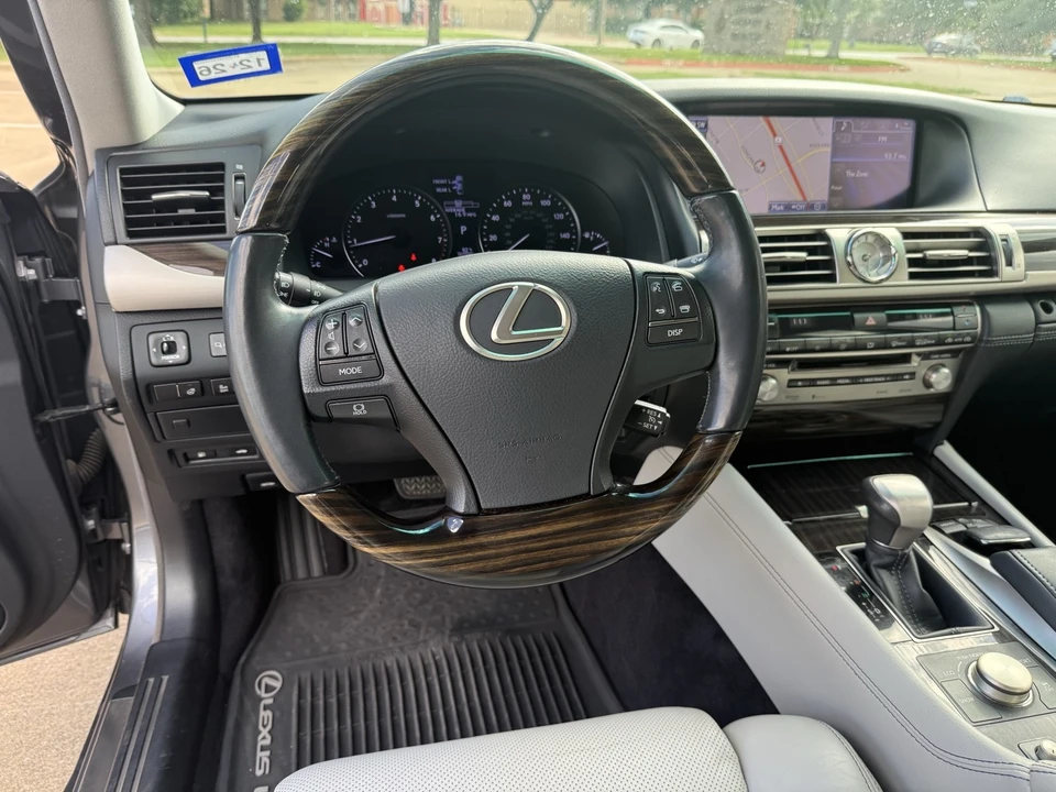 2014 Lexus LS 4th Gen - Image 13 of 23