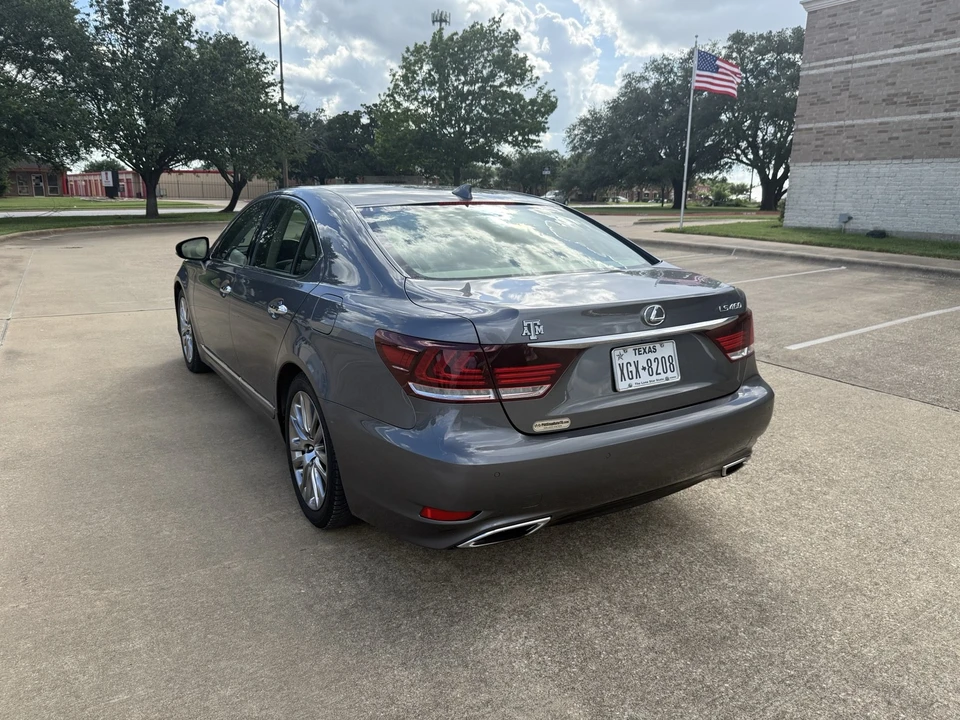 2014 Lexus LS 4th Gen - Image 11 of 23