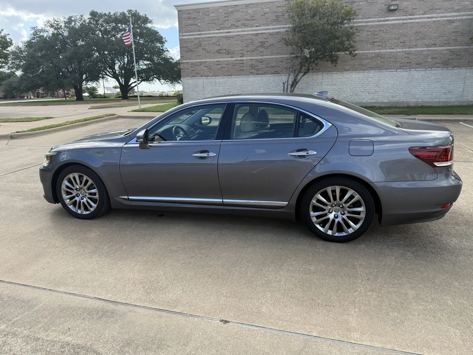 2014 Lexus LS 4th Gen - Image 8 of 23