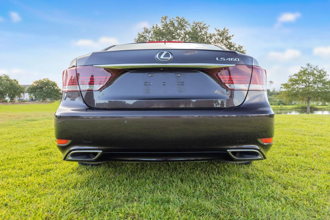 2014 Lexus LS 4th Gen - Image 9 of 31