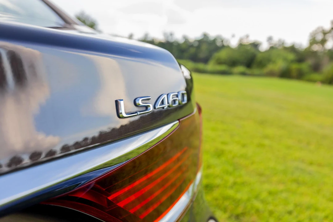 2014 Lexus LS 4th Gen - Image 27 of 31