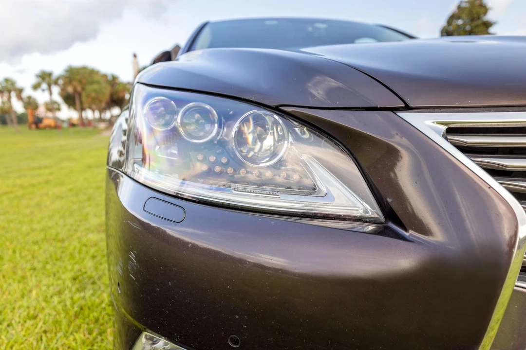 2014 Lexus LS 4th Gen - Image 14 of 31