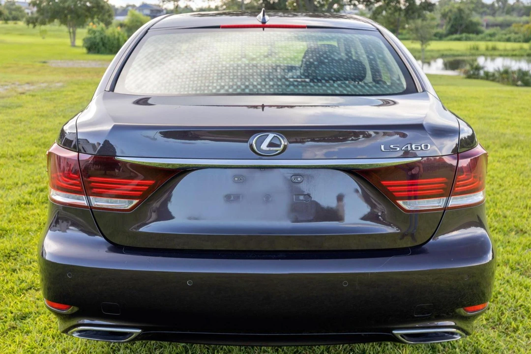 2014 Lexus LS 4th Gen - Image 5 of 31