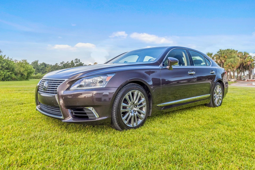 2014 Lexus LS 4th Gen - Image 6 of 31