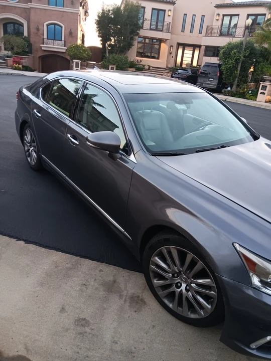 2014 Lexus LS 4th Gen - Image 6 of 7