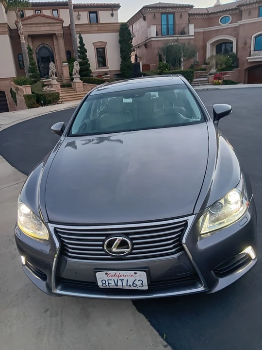 2014 Lexus LS 4th Gen - Image 2 of 7