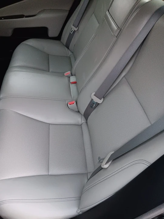 2014 Lexus LS 4th Gen - Image 4 of 7