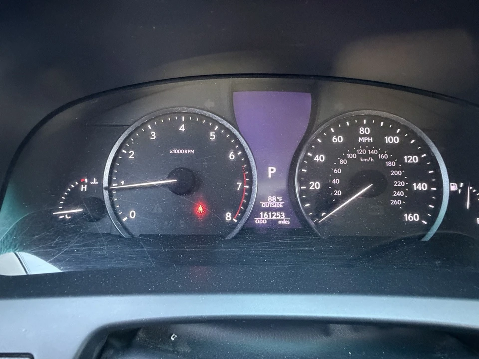 2014 Lexus LS 4th Gen - Image 7 of 10