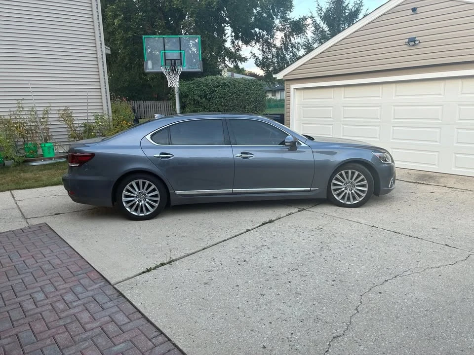 2014 Lexus LS 4th Gen - Image 2 of 12