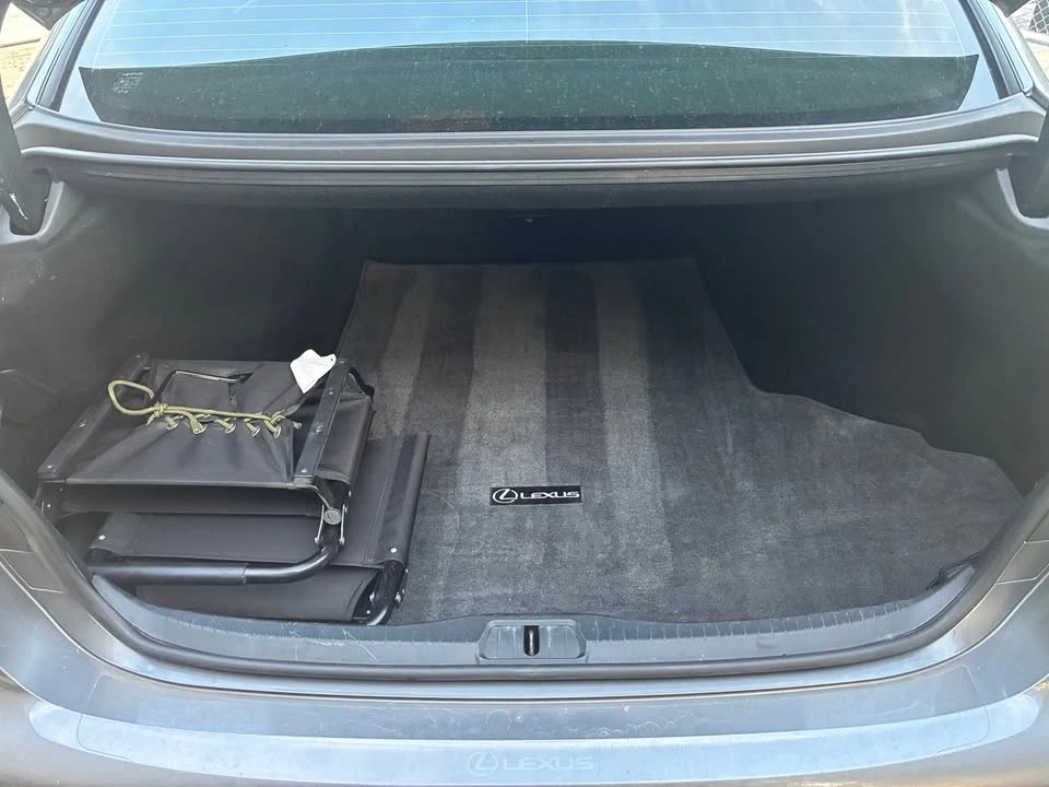 2014 Lexus LS 4th Gen - Image 11 of 12