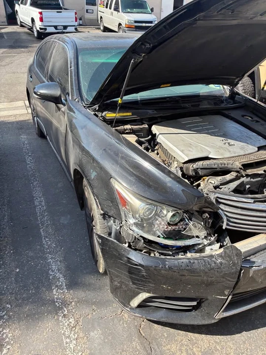2014 Lexus LS 4th Gen - Image 13 of 15