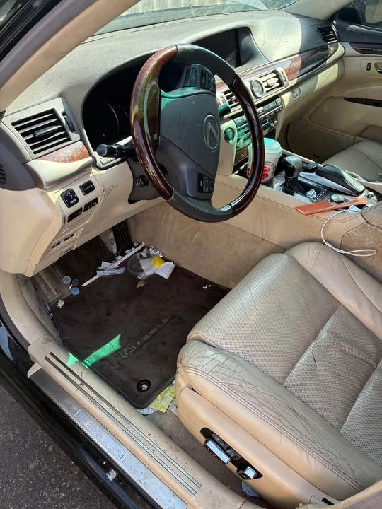 2014 Lexus LS 4th Gen - Image 5 of 15