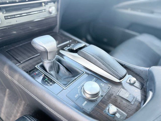 2014 Lexus LS 4th Gen - Image 20 of 20