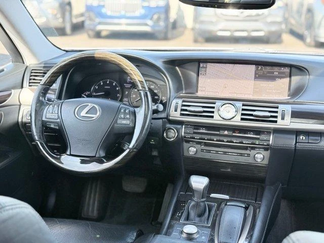 2014 Lexus LS 4th Gen - Image 18 of 20