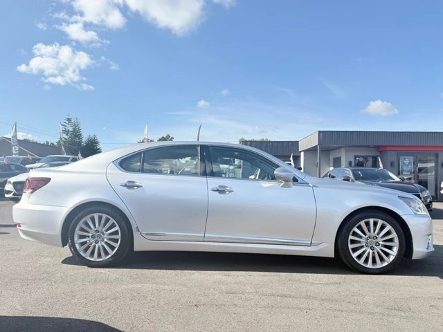 2014 Lexus LS 4th Gen - Image 10 of 20