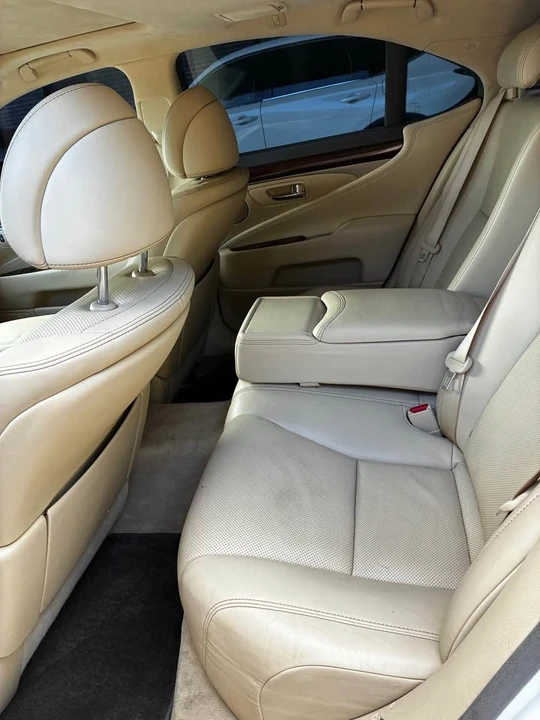 2014 Lexus LS 4th Gen - Image 3 of 3