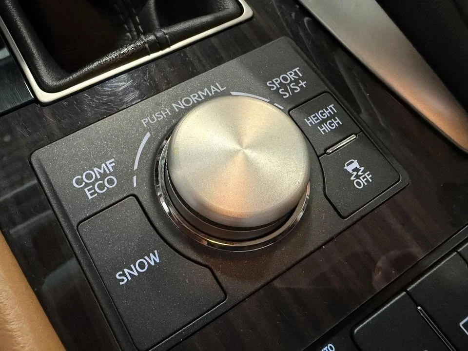 2014 Lexus LS 4th Gen - Image 16 of 20