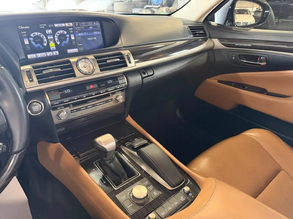 2014 Lexus LS 4th Gen - Image 14 of 20