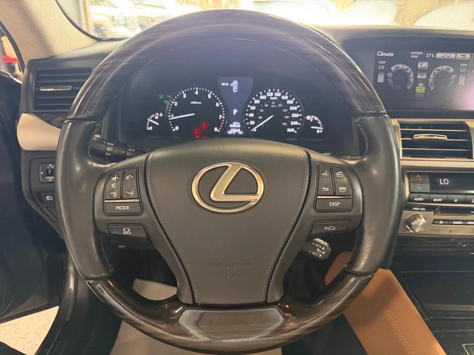 2014 Lexus LS 4th Gen - Image 19 of 20