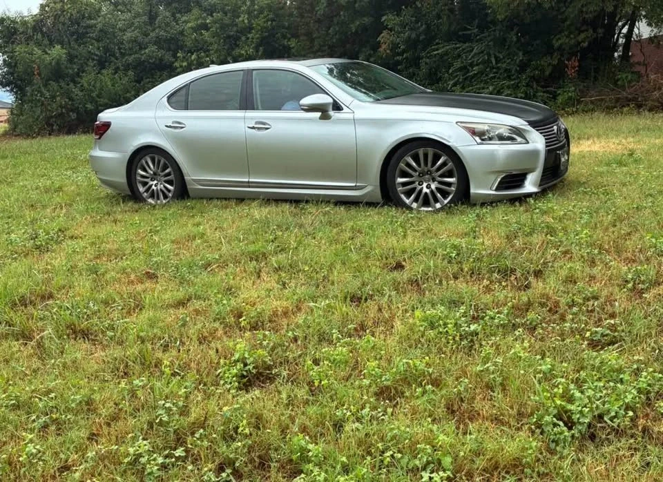 2014 Lexus LS 4th Gen - Image 3 of 6