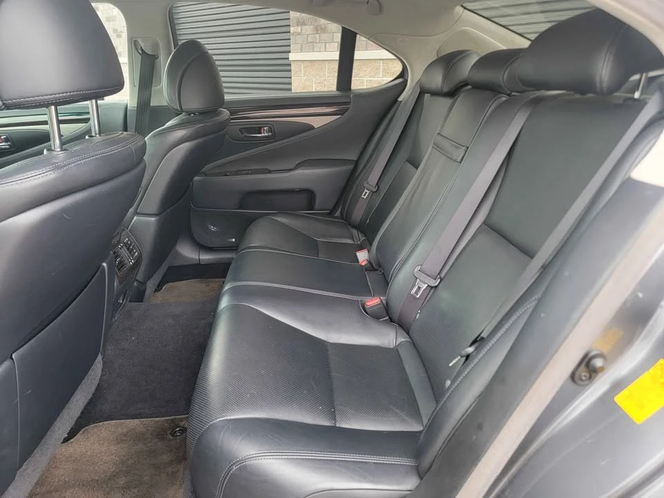 2014 Lexus LS 4th Gen - Image 10 of 15