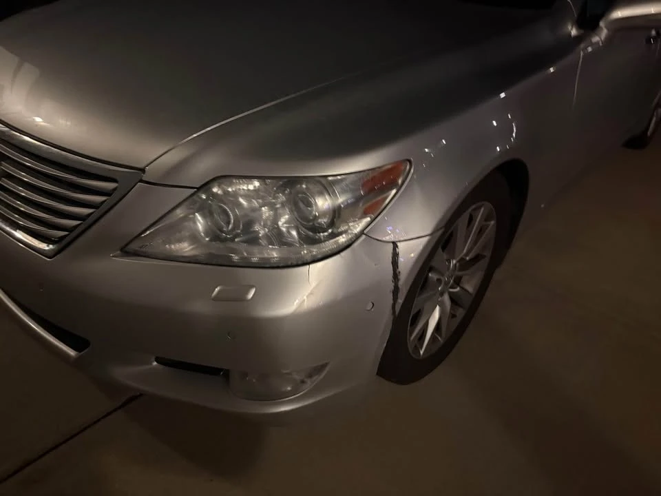 2014 Lexus LS 4th Gen - Image 7 of 8