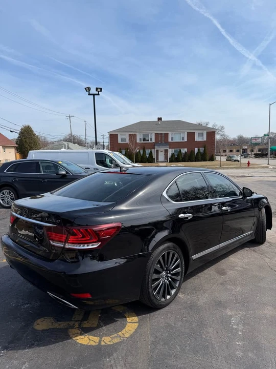 2014 Lexus LS 4th Gen - Image 8 of 20