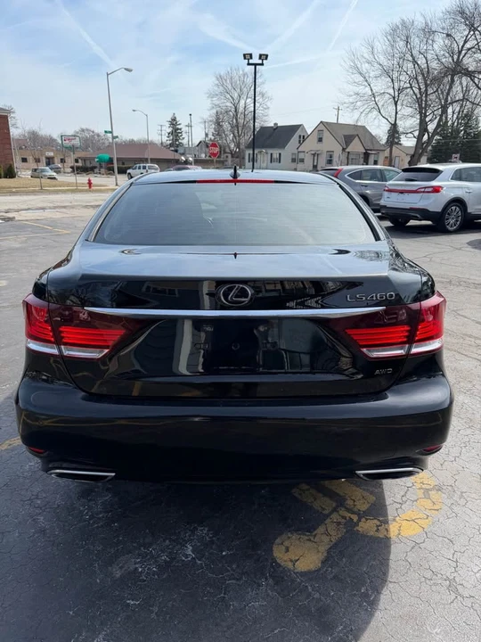 2014 Lexus LS 4th Gen - Image 7 of 20