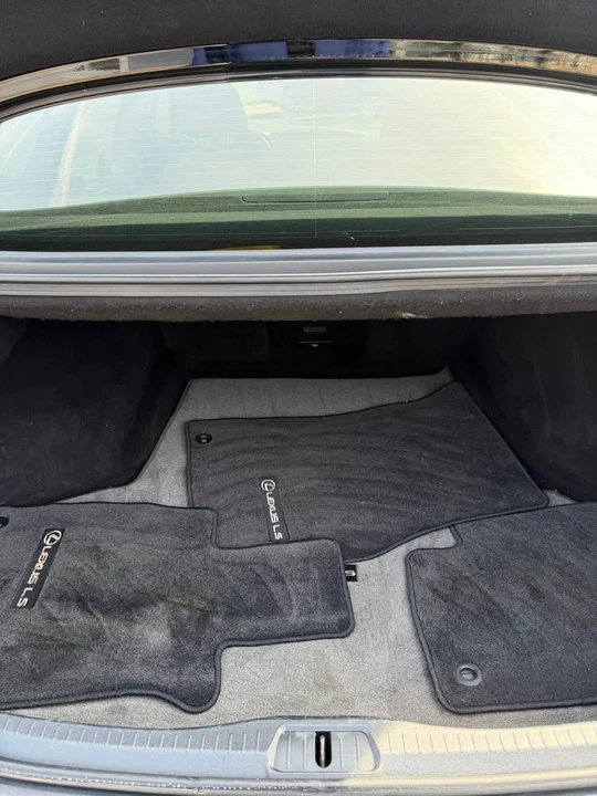 2014 Lexus LS 4th Gen - Image 17 of 20
