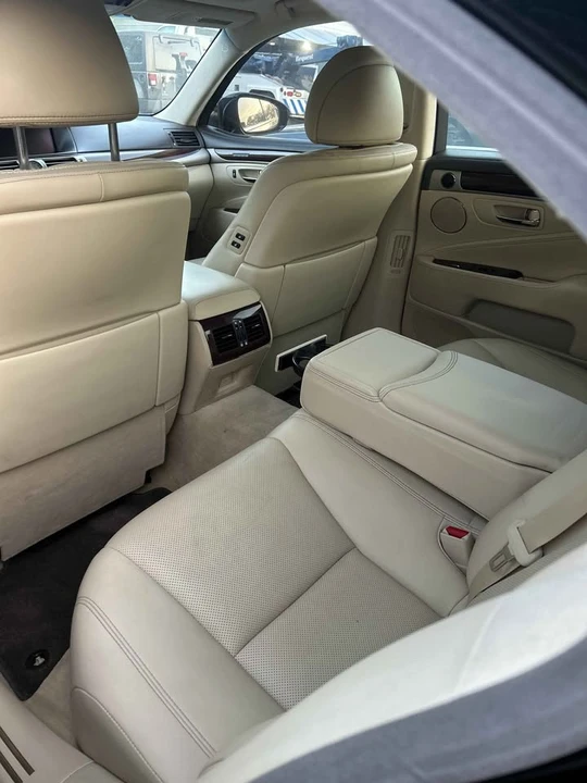 2014 Lexus LS 4th Gen - Image 3 of 5