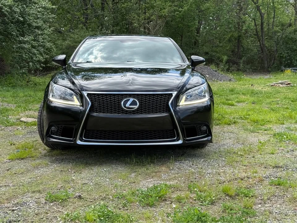 2014 Lexus LS 4th Gen - Image 3 of 12