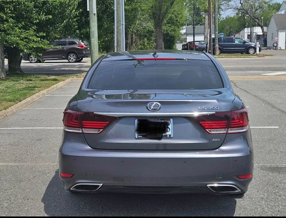 2014 Lexus LS 4th Gen - Image 4 of 8