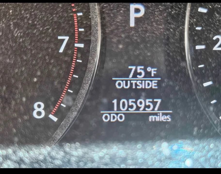 2014 Lexus LS 4th Gen - Image 8 of 8
