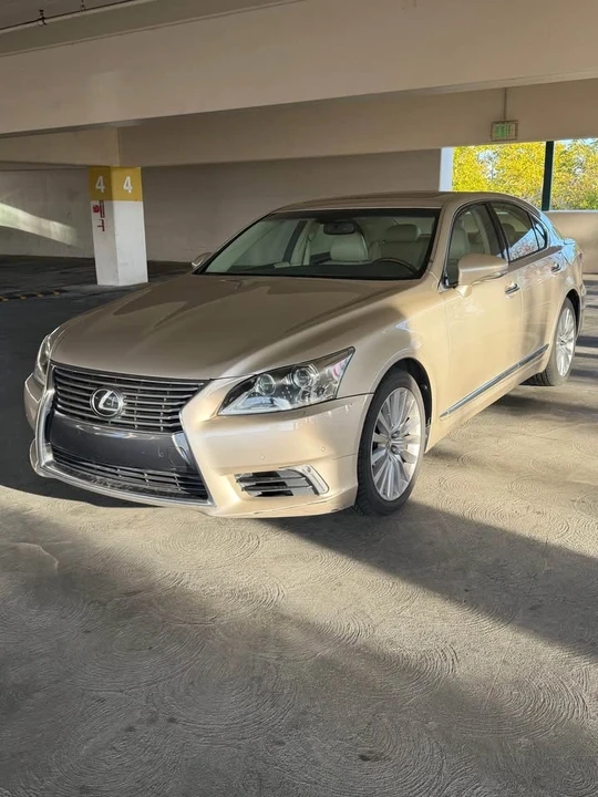 2014 Lexus LS 4th Gen - Image 4 of 19