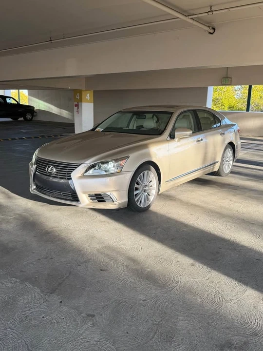 2014 Lexus LS 4th Gen - Image 2 of 19