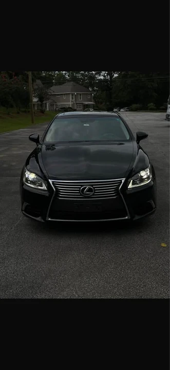2014 Lexus LS 4th Gen - Image 10 of 13