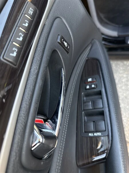 2014 Lexus LS 4th Gen - Image 18 of 20