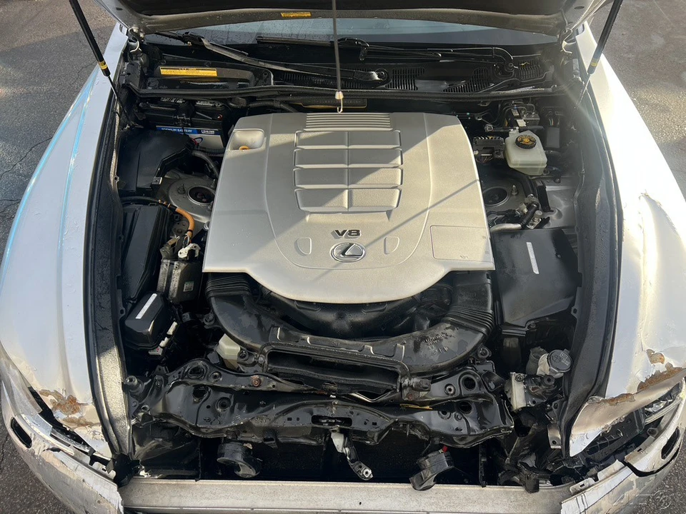 2014 Lexus LS 4th Gen - Image 5 of 12