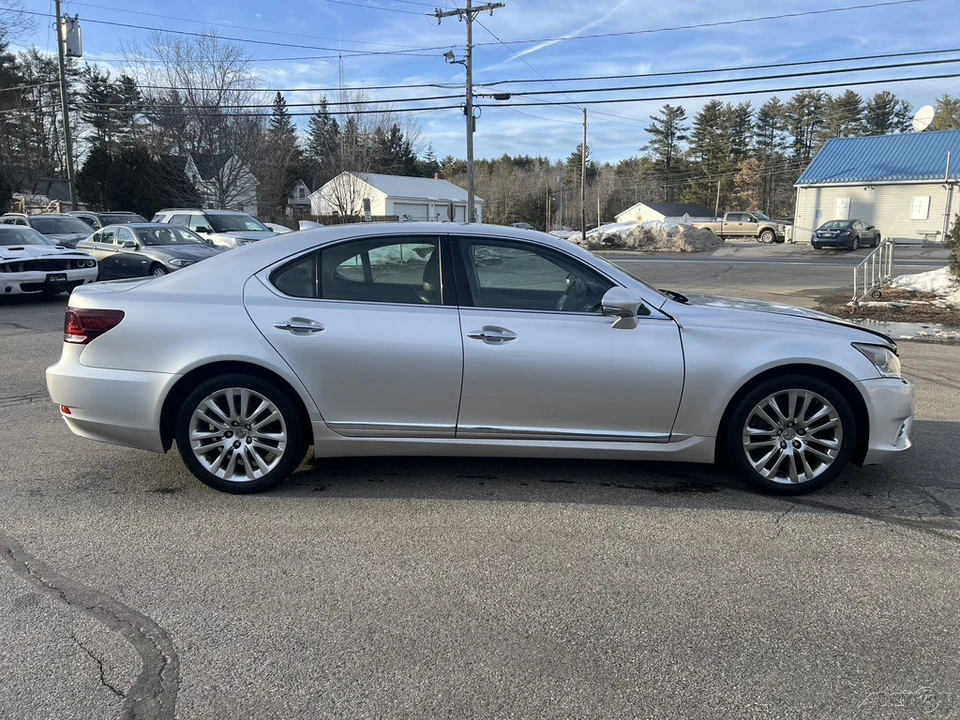 2014 Lexus LS 4th Gen - Image 2 of 12